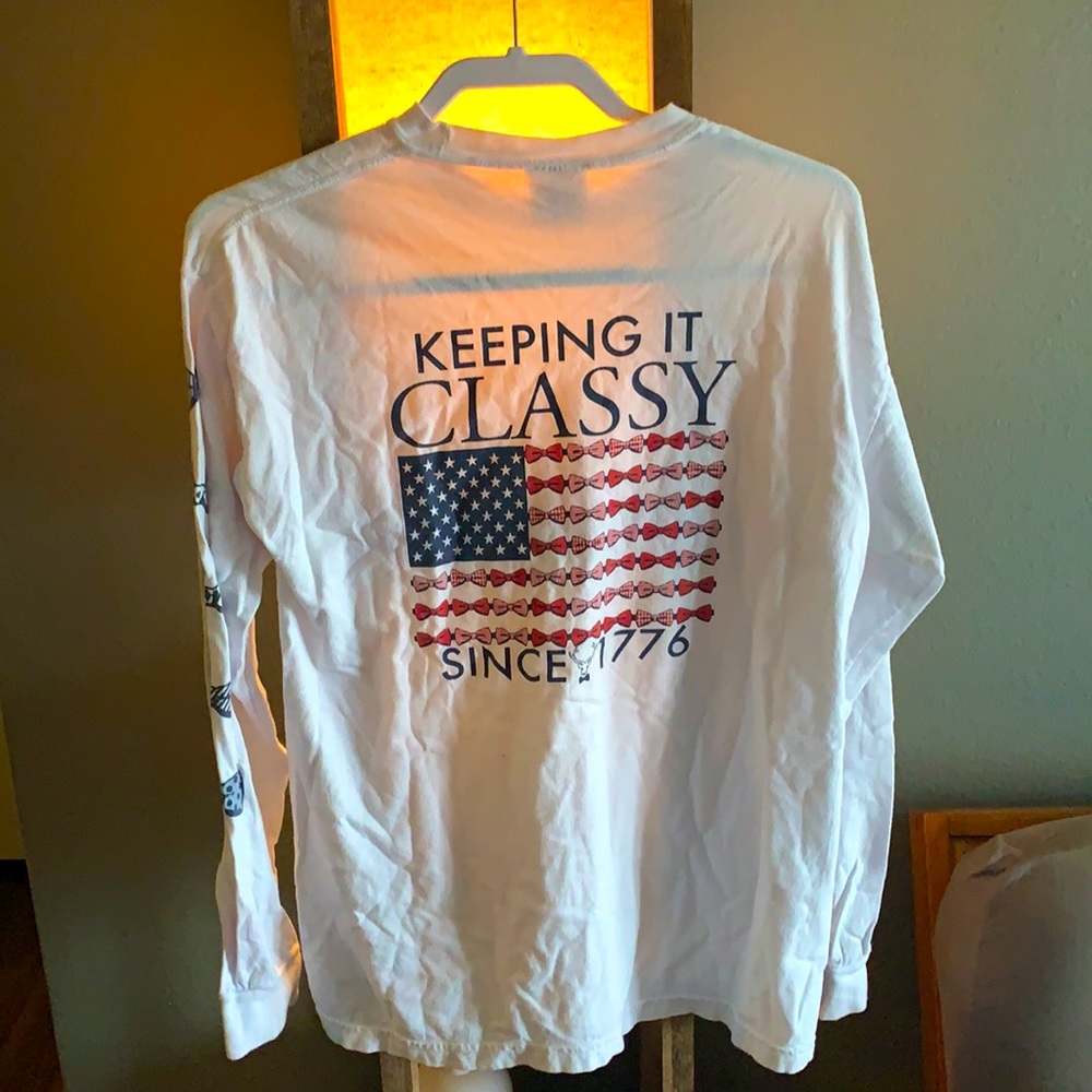 Women’s size medium long sleeve shirt